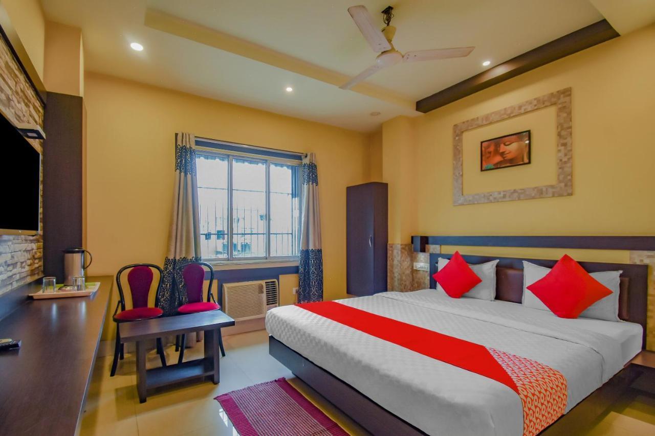 Oyo 1851 Hotel Sefali Deluxe Kolkata Exterior photo
